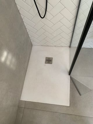 Platos de ducha resina antideslizante medidas 