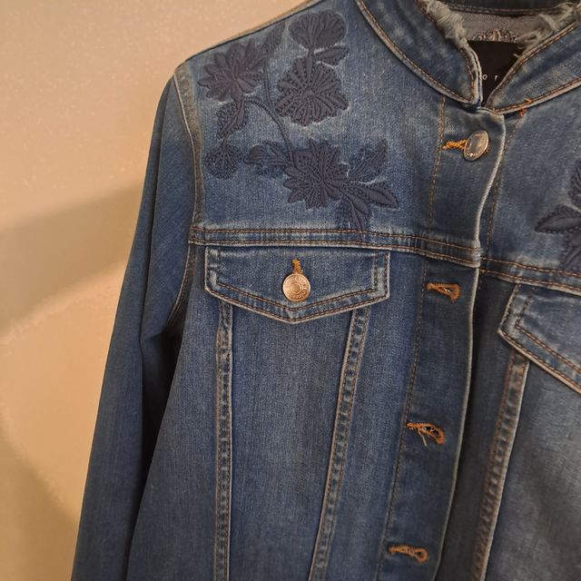 Cazadora vaquera Tintoretto bordada