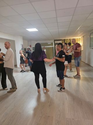 Clases de Salsa Valencia – 1, 2, 3 y a Bailar