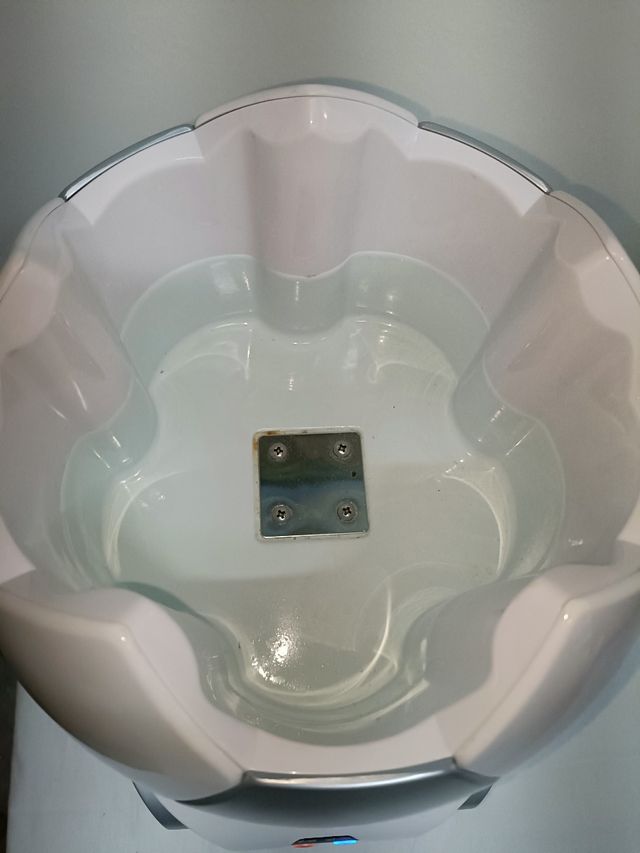 Piccolo Frigo Pallone da Riparare