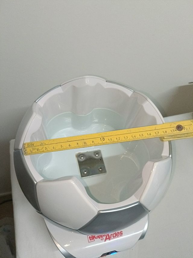 Piccolo Frigo Pallone da Riparare