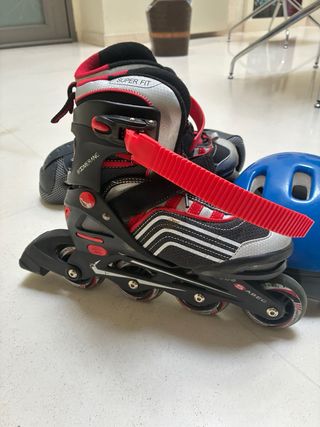 Patines en línea n. 35-38 con casco y protecciones