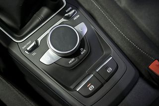 Audi Q2   S line 30 TDI 85kW 116CV 