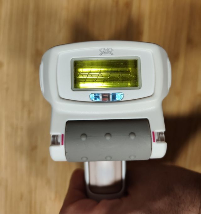 Epilatore laser a impulsi