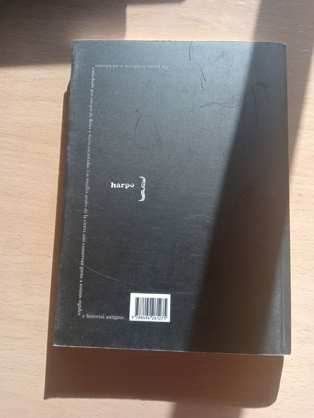 Dara Scully - Tenían la belleza del salvaje