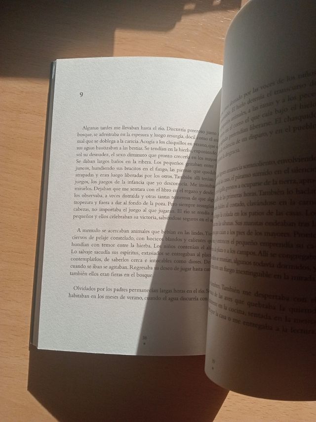 Dara Scully - Tenían la belleza del salvaje