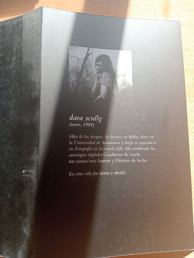 Dara Scully - Tenían la belleza del salvaje