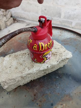 Oliatore vintage rosso