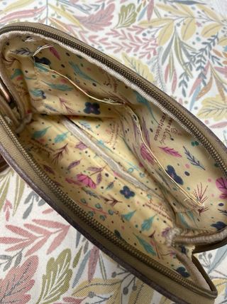Neceser estampado chica música