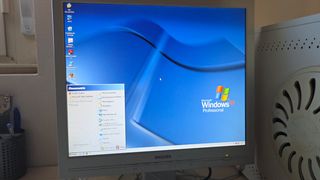 PC completo antiguo Pentium 4 Windows XP
