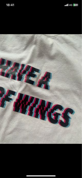 Camiseta oversize blanca con estampado