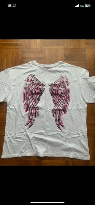 Camiseta oversize blanca con estampado
