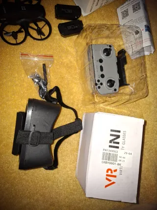 Dron  D16 8K8