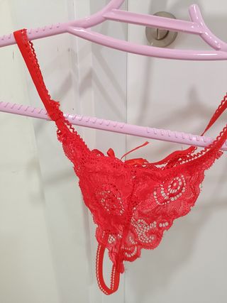 Tanga rojo encaje