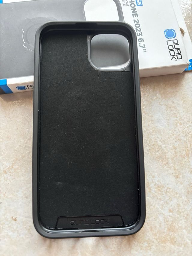 Cover Quad Lock iPhone 15 Plus