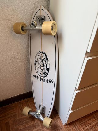 Longboard con diseño de gas