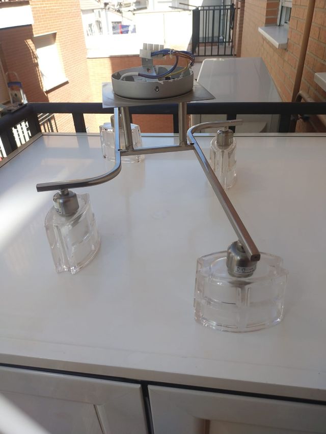 Lámpara de techo moderna metal y cristal