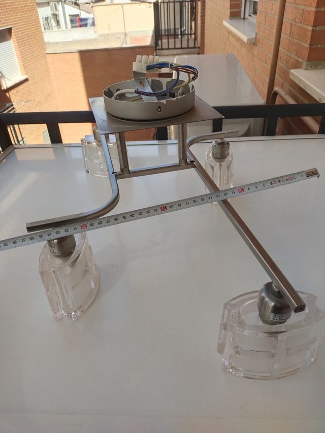 Lámpara de techo moderna metal y cristal