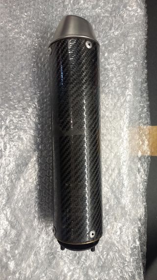 Terminale in carbonio per moto