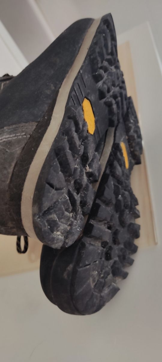 Botas de montaña Bestard Nova grises