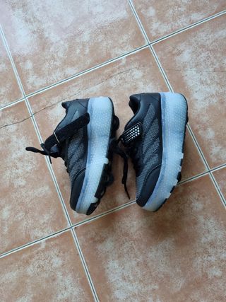 Zapatillas con patín desmontable talla 35