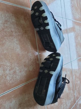 Zapatillas con patín desmontable talla 35