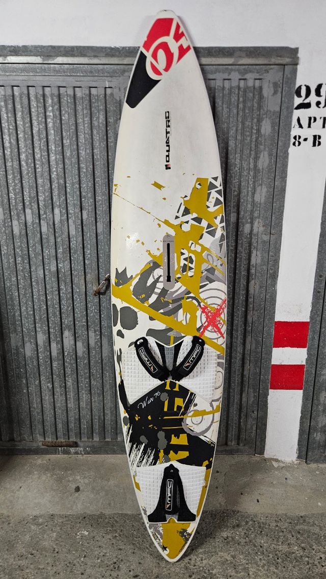 Tabla windsurf de olas Quatro 76L