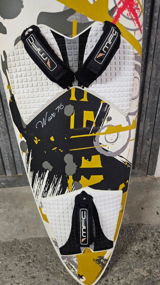 Tabla windsurf de olas Quatro 76L