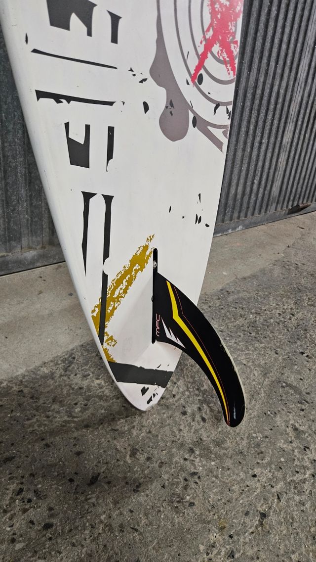Tabla windsurf de olas Quatro 76L