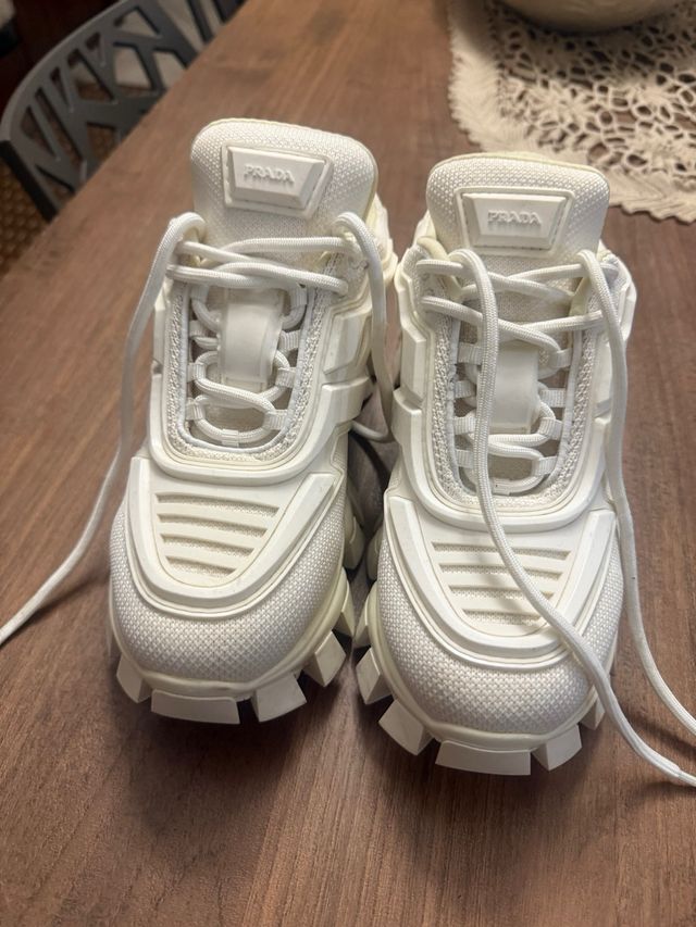 Scarpe da ginnastica Prada bianche