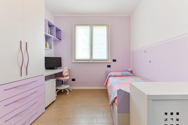 Cameretta bicolore, come nuova