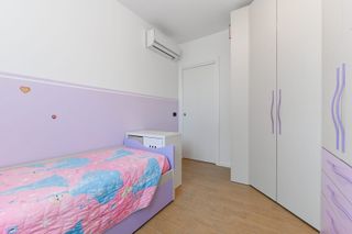 Cameretta bicolore, come nuova