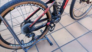 Bicicleta Mendiz X10 Carbono MTB