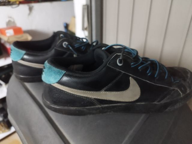 Zapas Nike Negras y Turquesa
