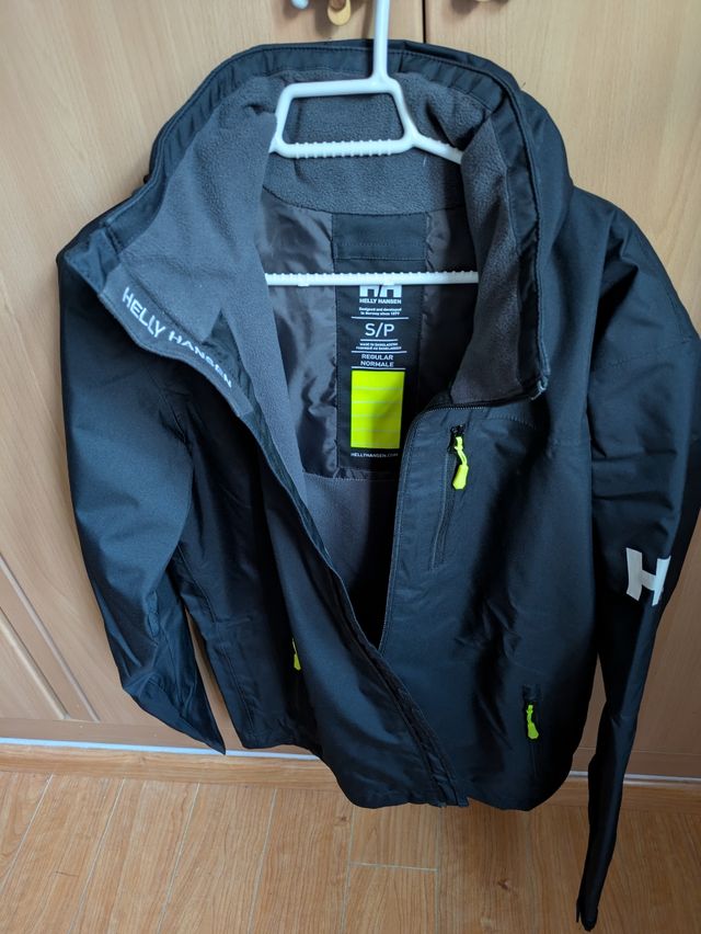 Chaqueta Helly Hansen Negra y Neón