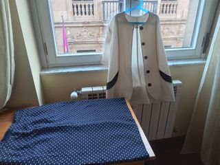 Traje de falda y chaqueta de señora