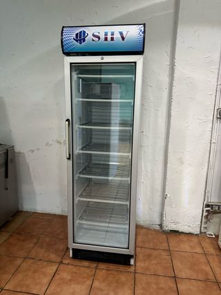 congelador expositor vertical SHV 1 puerta