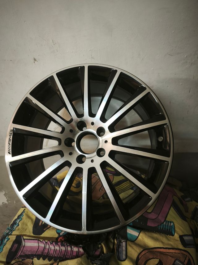 Llanta Trasera Mercedes Original W218