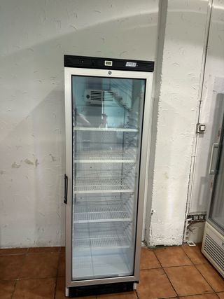 Nevera expositora de cristal, 1 puerta