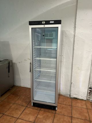 Nevera expositora de cristal, 1 puerta
