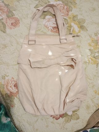 Bolsos diferentes tipos a 3 € la unidad 