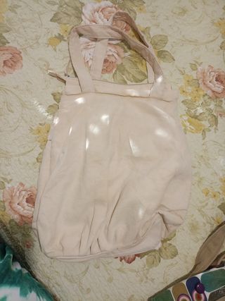 Bolsos diferentes tipos a 3 € la unidad 