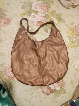 Bolsos diferentes tipos a 3 € la unidad 