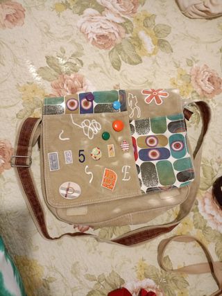 Bolsos diferentes tipos a 3 € la unidad 