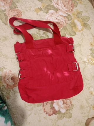 Bolsos diferentes tipos a 3 € la unidad 