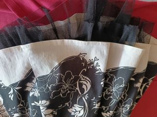 Vestido de fiesta negro con lunares