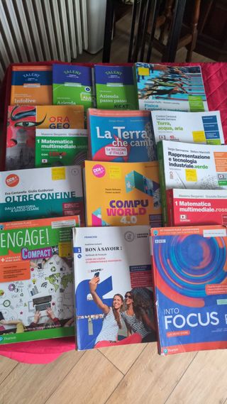 Libri usati scolastici scuole superiori 50% o meno
