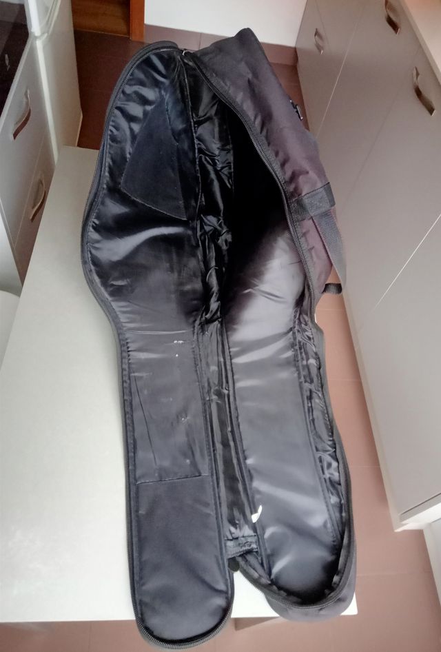 Funda Guitarra Acústica, EK FGA5BK, 5mm