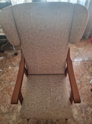 Sillón Orejero Beige y Marrón