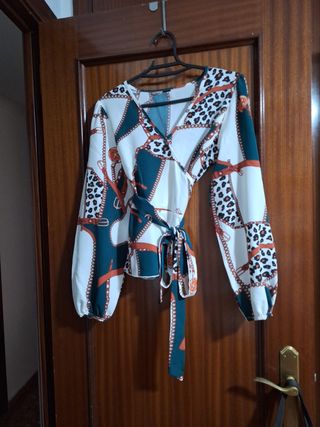 Camisa cruzada estampada mujer